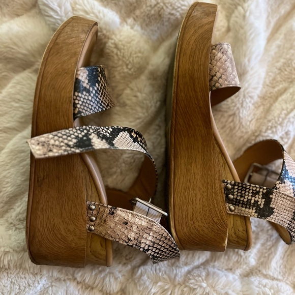 Target Snakeskin Pattern Wedges - Picture 2 of 3